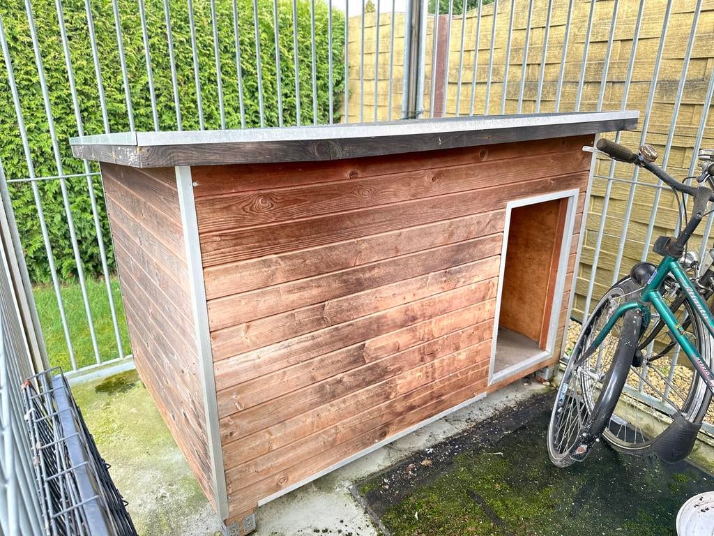 Ruim en geïsoleerd hondenhok (geïmpregneerd) met tochtschot, Enlèvement, 100 cm ou plus, 110 cm ou plus, Niche à chien