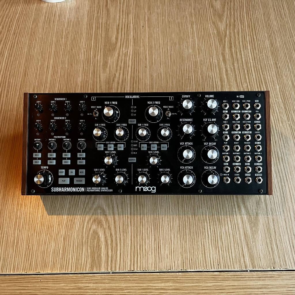 Moog Subharmonicon, Enlèvement, Utilisé