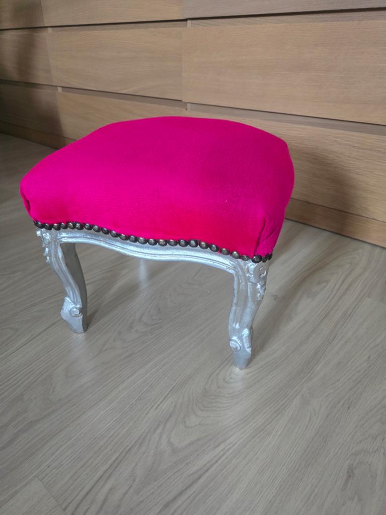 Tabouret enfant m, Enlèvement