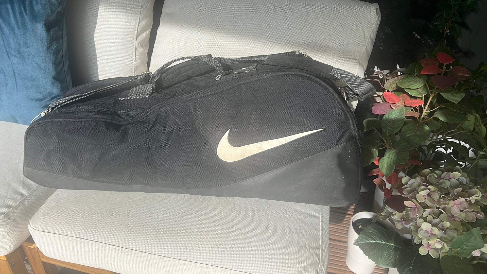 Nike tennistas: 2 vakken rackets, 2 voor schoenen, Sport en Fitness, Tennis, Ophalen, Gebruikt, Tas, Nike