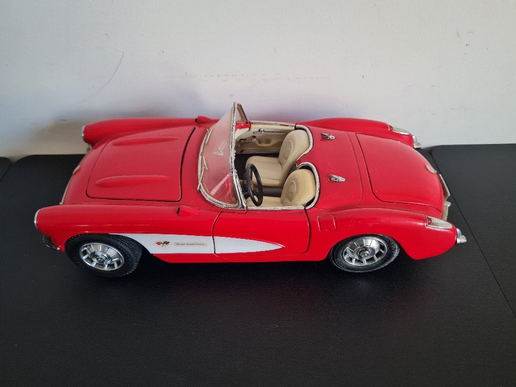 Modelauto: Chevrolet Corvette 1957 - schaal 1/18, Ophalen of Verzenden