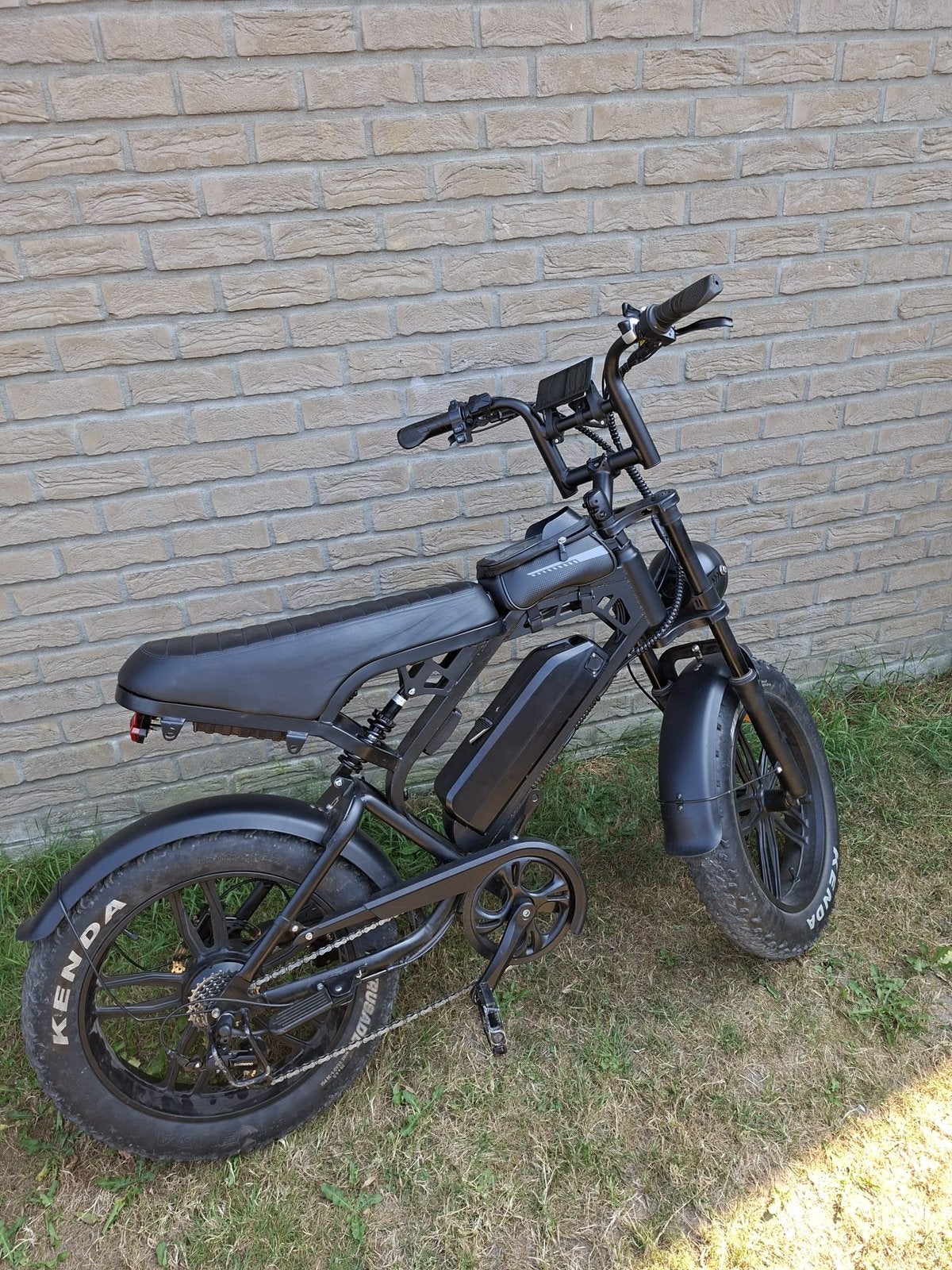 Fatbike v20pro met zadel!, Fietsen en Brommers, Ophalen, Zo goed als nieuw