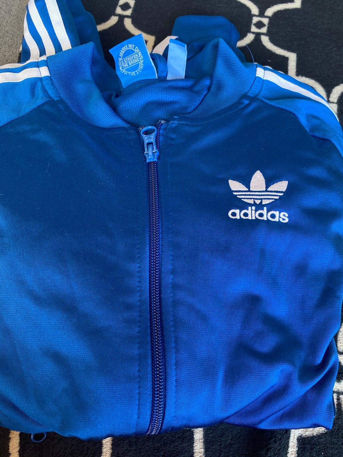 Trainingspak Adidas xs, Vêtements | Femmes, Vêtements de sport, Enlèvement ou Envoi, Comme neuf