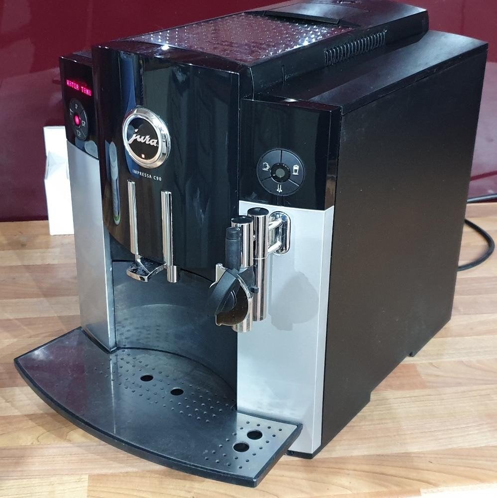 De Jura Impressa C90 is een hoogwaardige volautomatische ., Elektronische apparatuur, Koffiezetapparaten, Ophalen