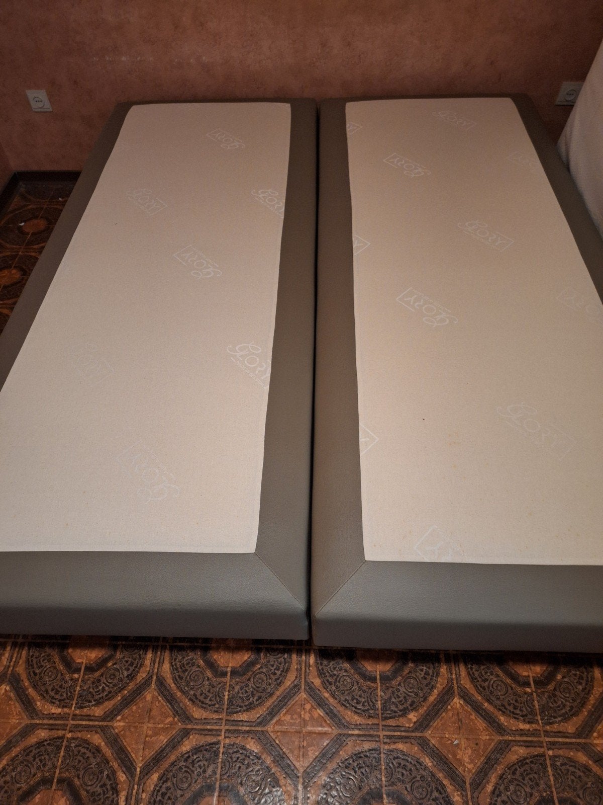 2 boxsprings 80 x 200, Huis en Inrichting, Ophalen, Eenpersoons, Zo goed als nieuw, 80 cm