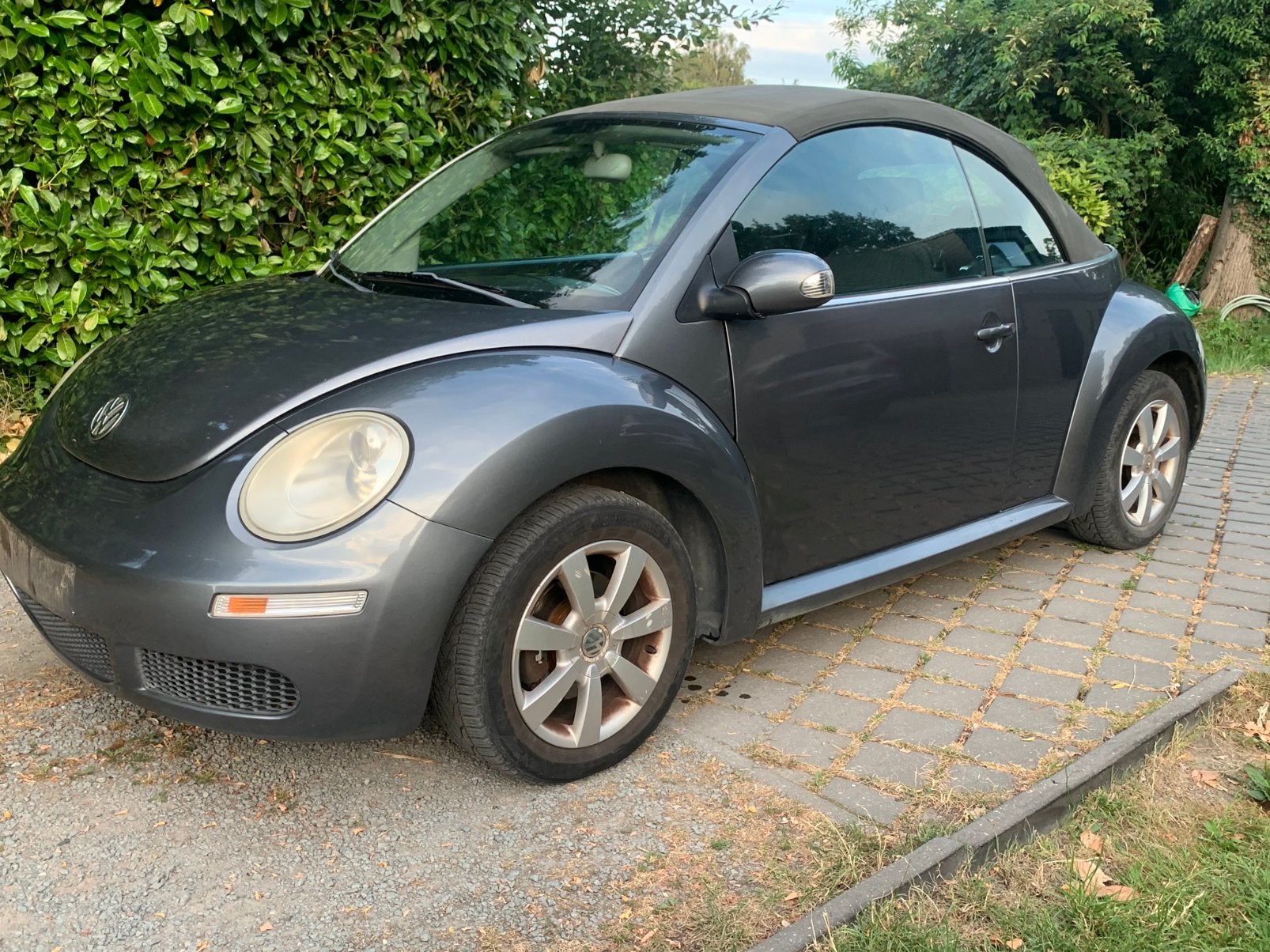 Vw Newbeetle 1.4i benzine 147.000km bj.2007, Auto's, Volkswagen, Voorwielaandrijving, Stof, 4 cilinders, Cabriolet