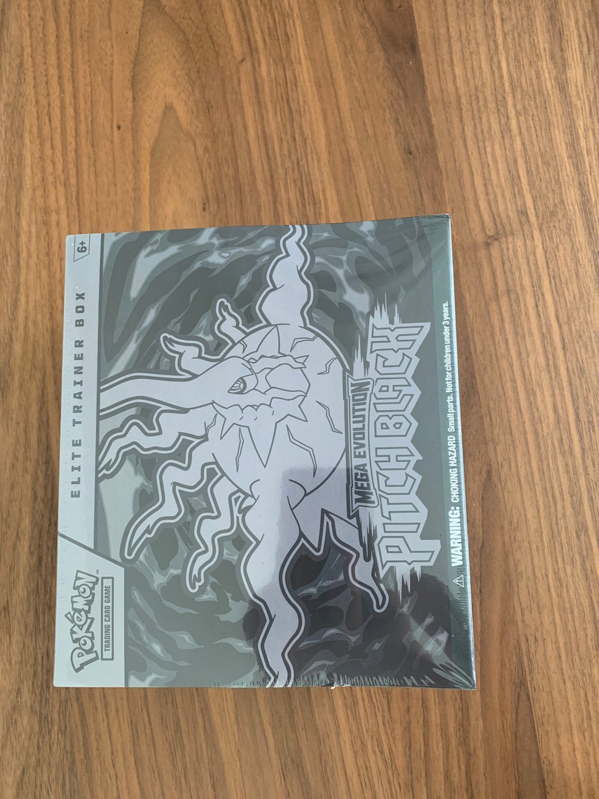 Boîte d'entraînement Pitch Black Elite Pokémon, Enlèvement ou Envoi, Comme neuf