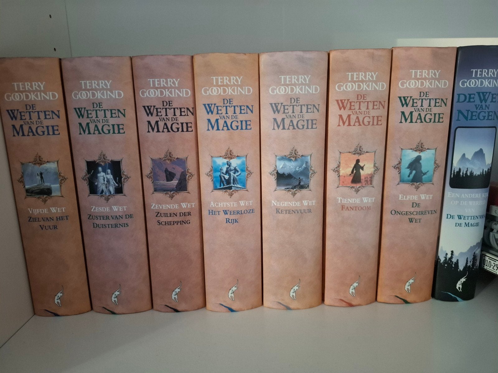 Volledige reeks wetten van de magie + vervolgverhalen, Ophalen