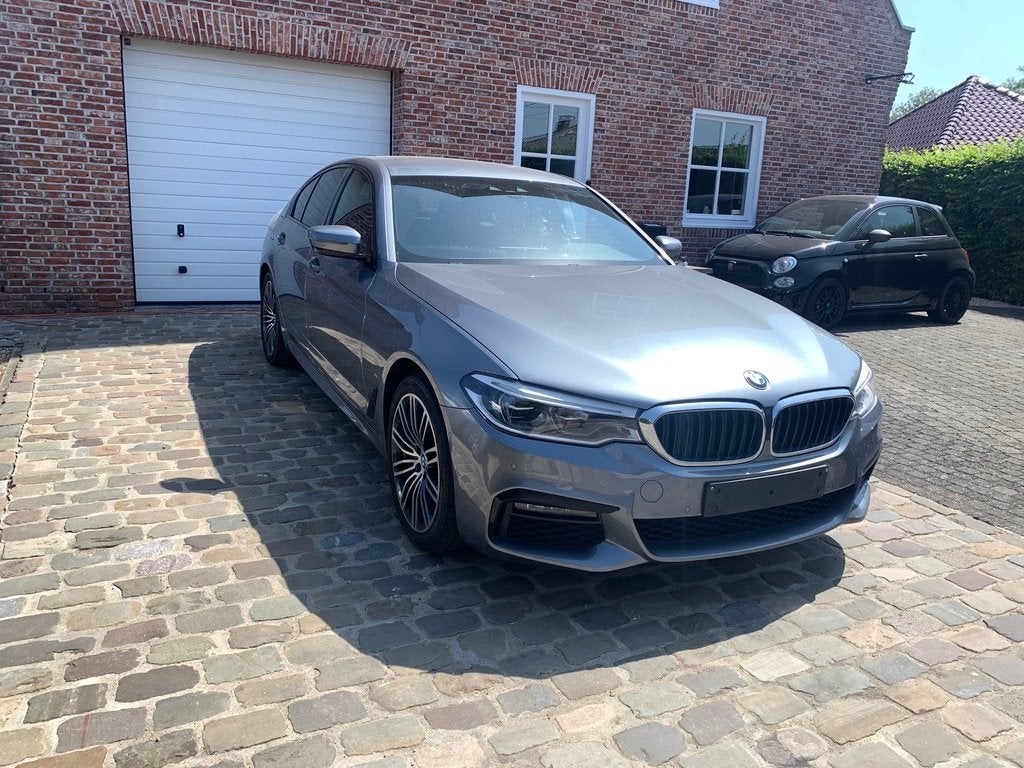 BMW 530e M Sport, Auto's, Automaat, Zwart, Leder, Zilver of Grijs