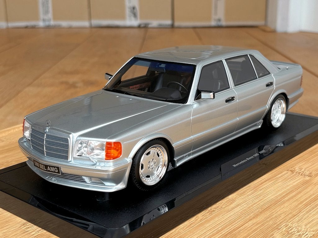 Mercedes-Benz 560 6.0 SEL AMG W126 1:18 OttO Mobile OT1251, Enlèvement ou Envoi, Neuf, Voiture, OttOMobile