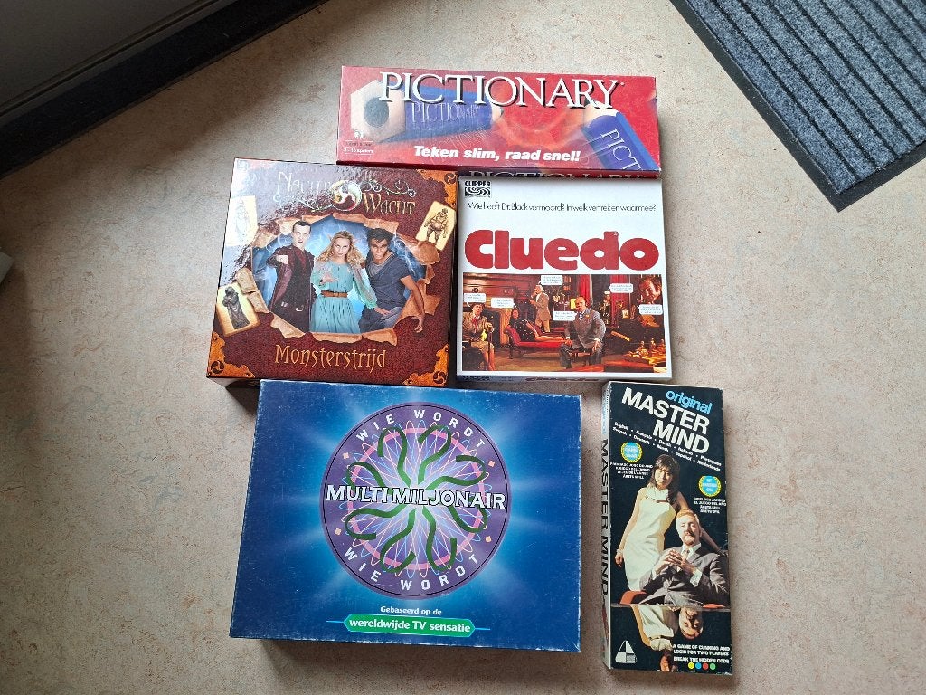 Gezelschapsspellen: Cluedo, Pictionary, Multi-miljonair, ..., Ophalen