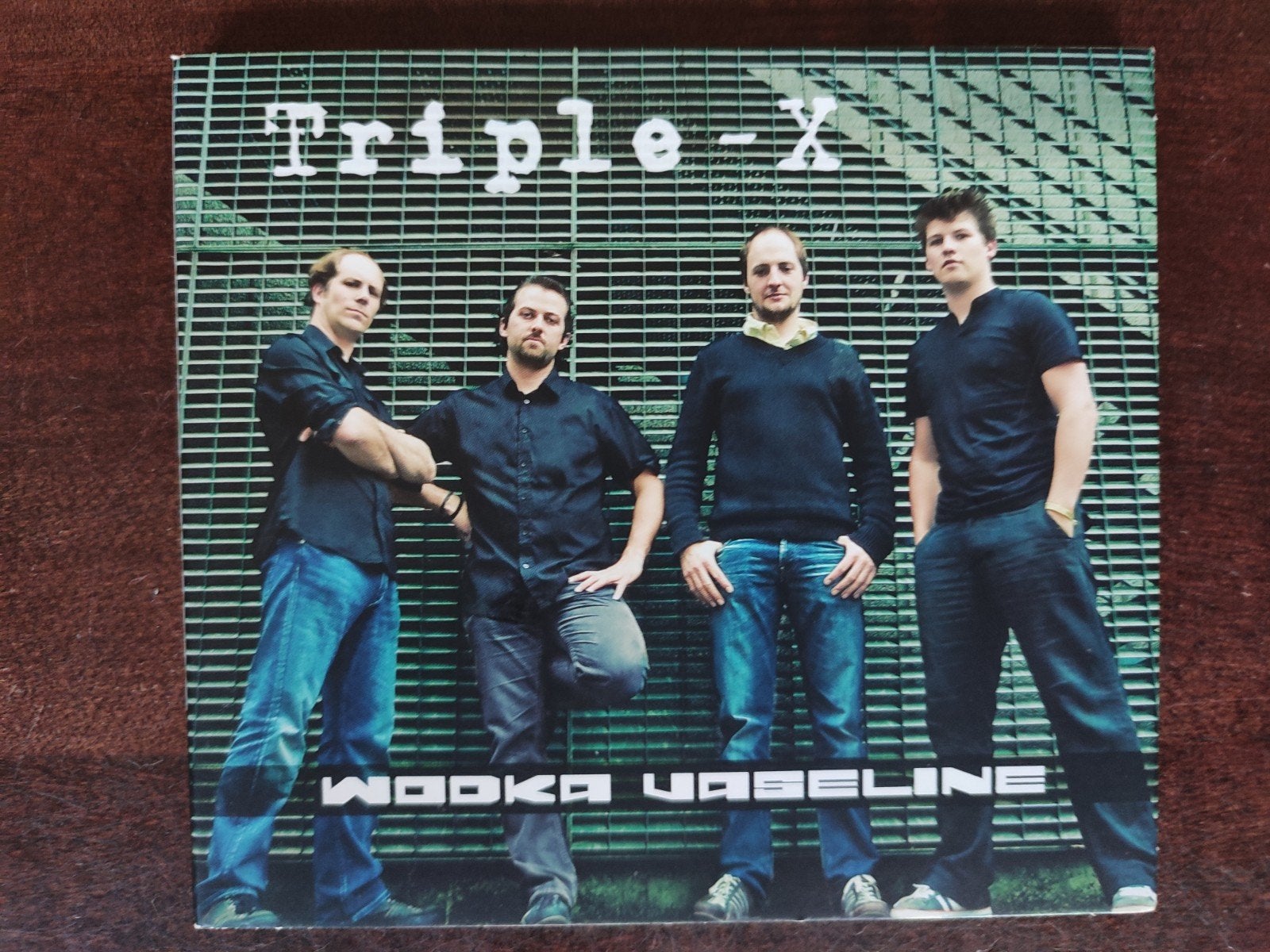 CD : TRIPLE-X - WODKA VASELINE  (2010 - Belgian Folk), Ophalen of Verzenden, Folk
