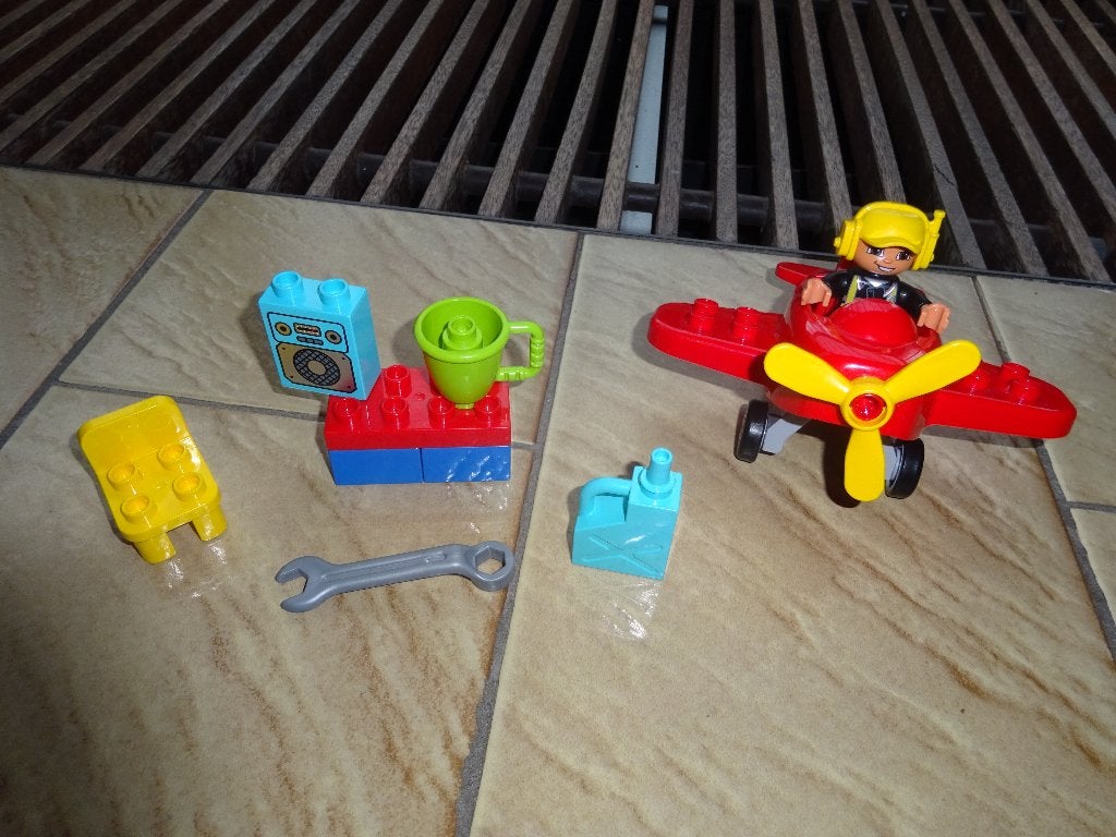 Duplo vliegtuig, Kinderen en Baby's, Speelgoed | Duplo en Lego, Ophalen of Verzenden, Zo goed als nieuw, Complete set, Duplo