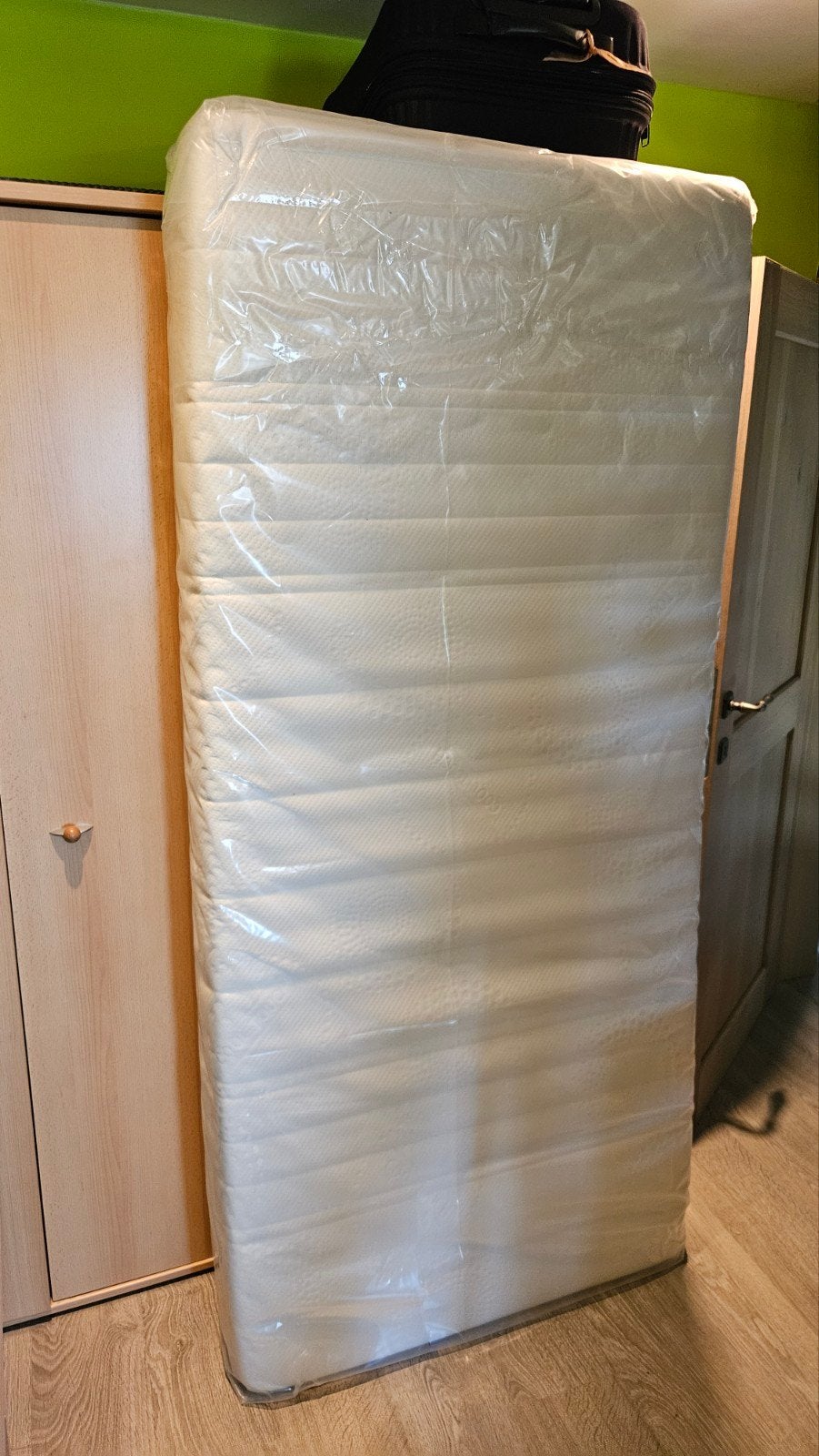 Matelas pour 11 personnes en bon état et emballé, Maison & Meubles, Chambre à coucher | Matelas & Sommiers, 90 cm, Matelas, Une personne