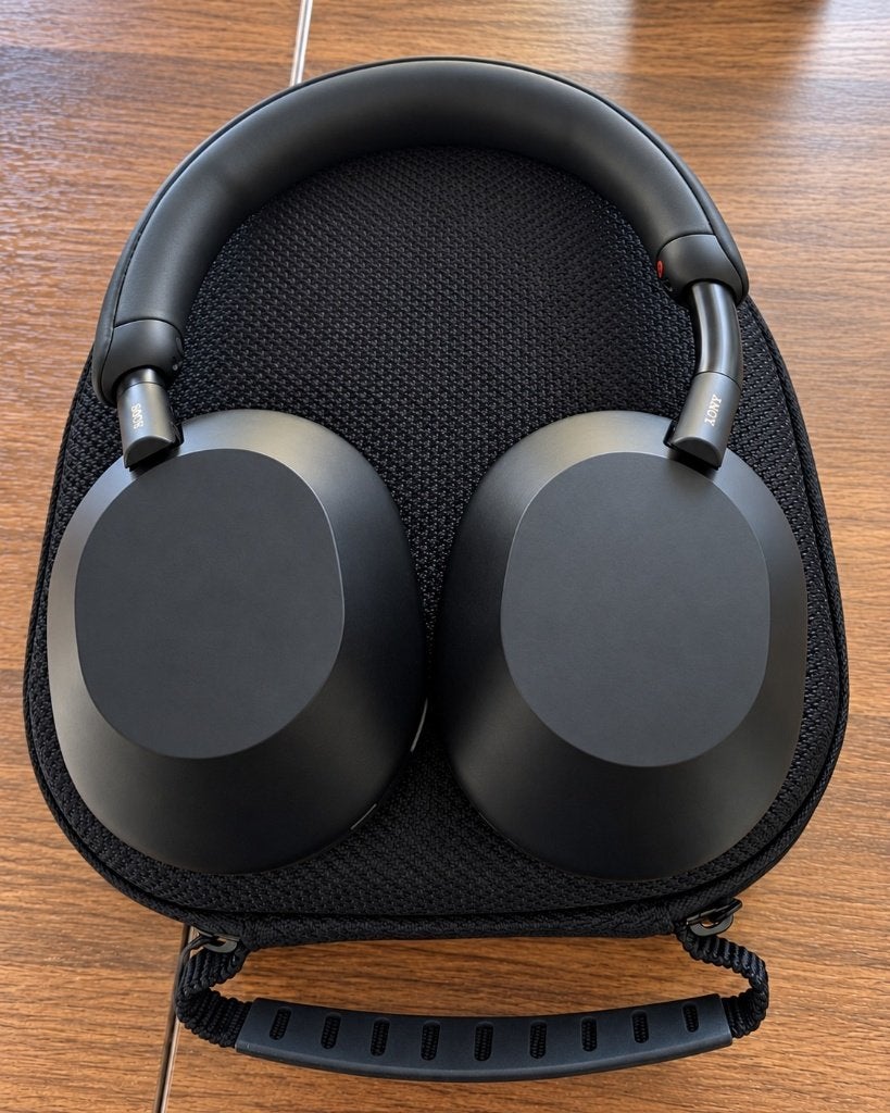 Sony WH-1000XM5 noir – Casque BT haut de gamme - noisecancel, Enlèvement ou Envoi, Sony, Neuf, Casque anti-bruit