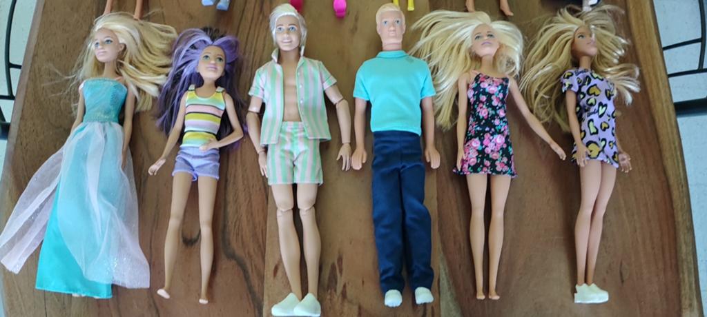 Groot lot barbie, Kinderen en Baby's, Speelgoed | Poppen, Ophalen, Barbie