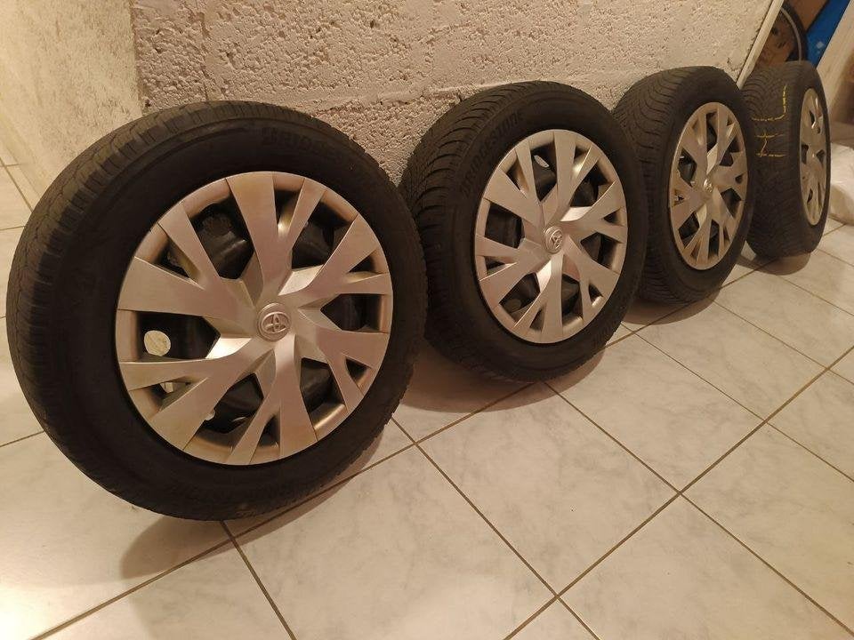Toyota R15 enjoliveurs x4 – comme neufs, Enlèvement, Comme neuf