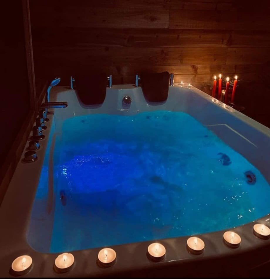 Baignoire à bulles Double, Enlèvement, Comme neuf, Avec baignoire