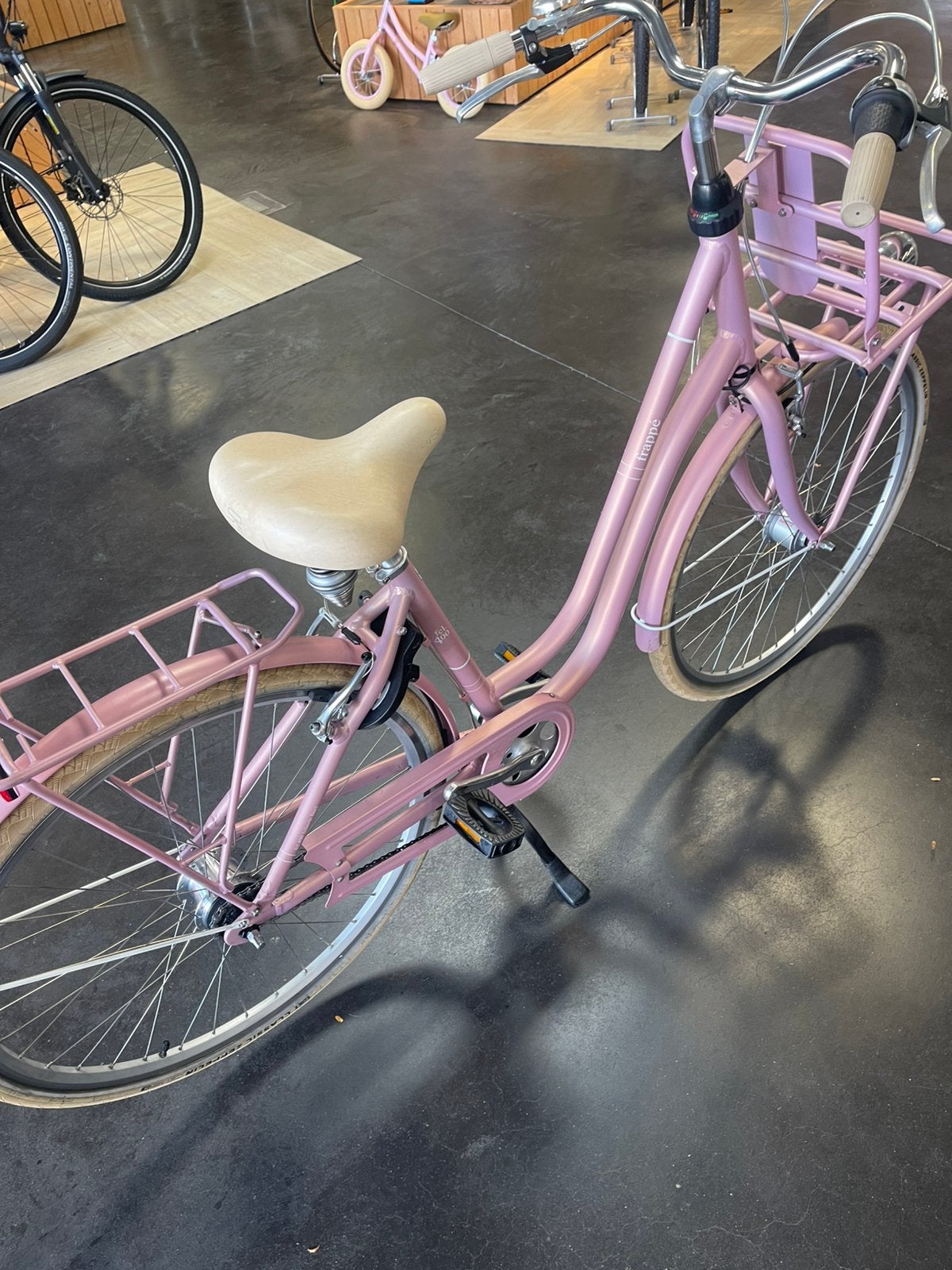 Bijna nieuwe frappe retrofiets, Ophalen, Zo goed als nieuw, Versnellingen