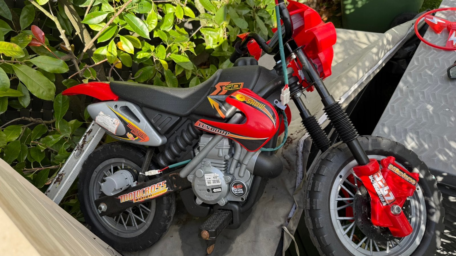 Kinder motor met accu en lader, Ophalen, Gebruikt