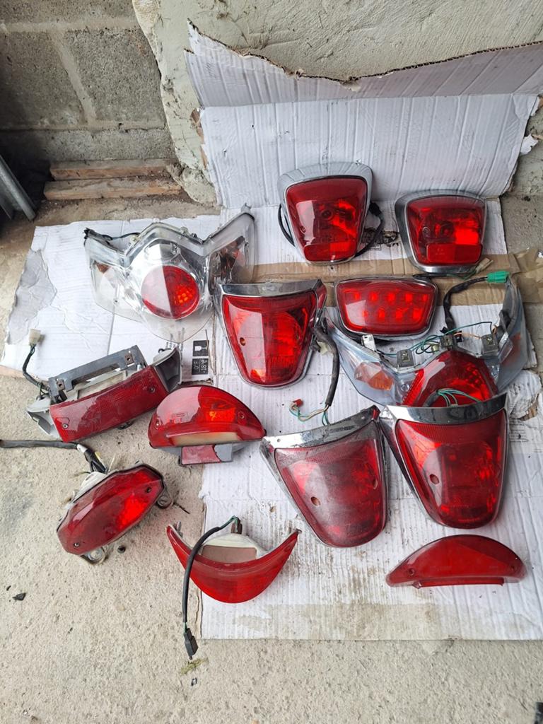 Pièces diverses : scooter 50cc, 4 temps et 2 temps, Enlèvement ou Envoi