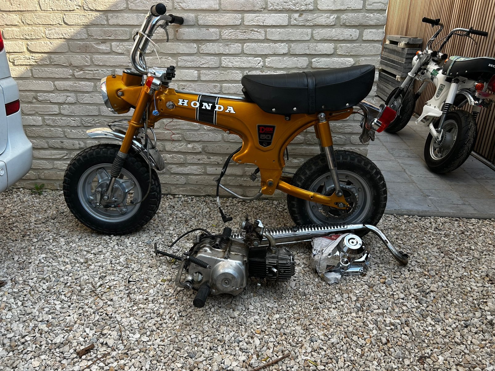 HONDA Dax ST50 Candy Gold Belg 6V, Fietsen en Brommers, Ophalen, Overige modellen, Klasse B (45 km/u), Zo goed als nieuw