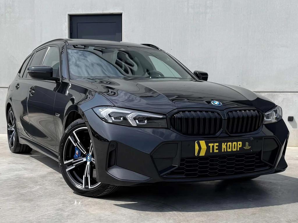 BMW 3 Serie 330 PHEV*Face lift*M-pack*Pano*Trekhaak*Head-up*, Auto's, BMW, Automaat, 1998 cc, Gebruikt, Zwart