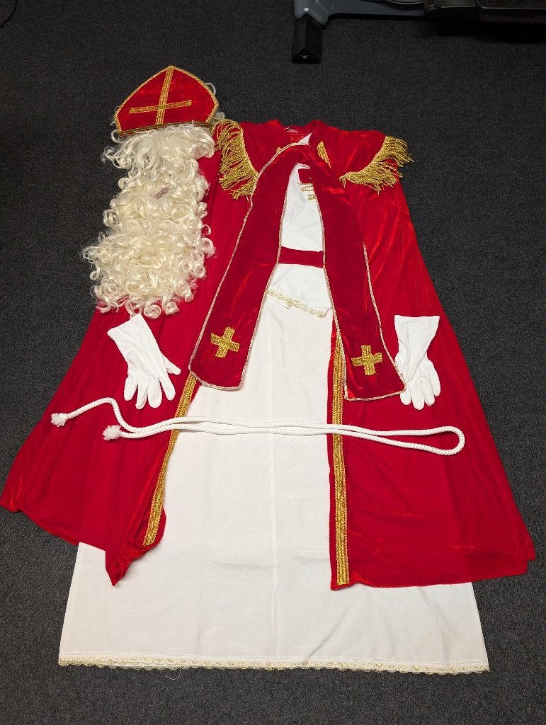 Sinterklaas pak, Ophalen, Zo goed als nieuw