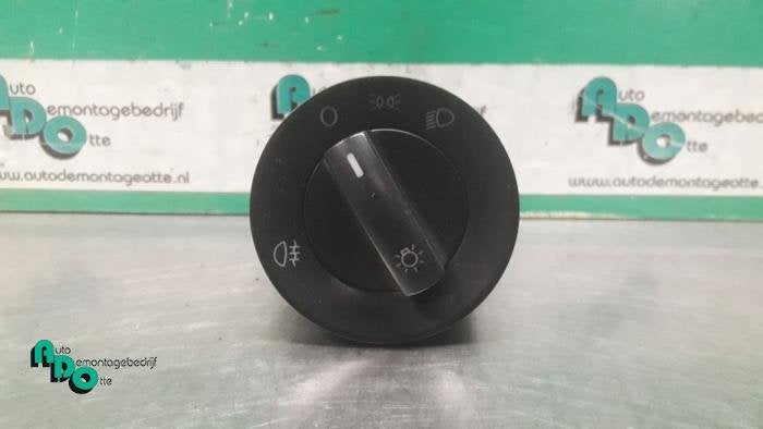 Commutateur lumière d'un Volkswagen Polo (Polo 01-), Volkswagen, -, 3 mois de garantie, Utilisé