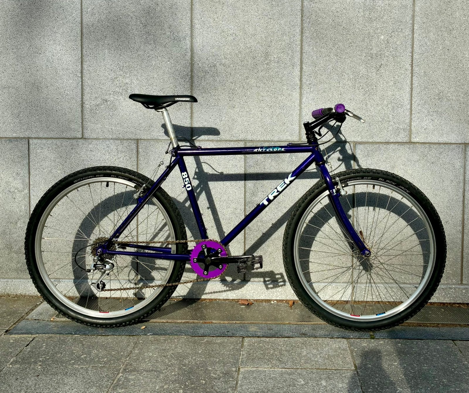 Trek Antelope 850 Mountainbike, Gebruikt, Velgrem, Versnellingen, 49 tot 53 cm