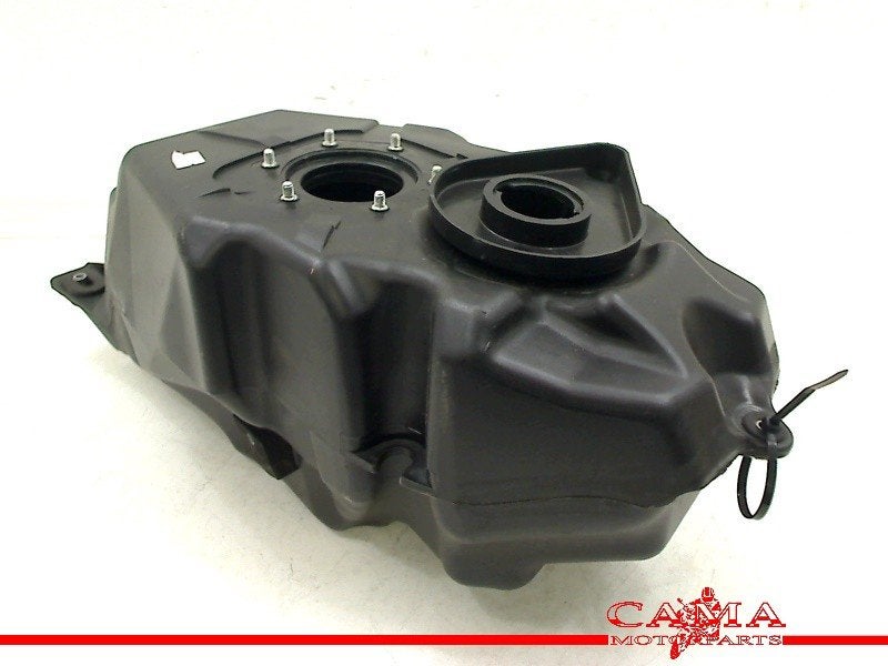 TANK Yamaha YZF R125 2014-2016 (YZF-R125 YZFR125), Dhr. S. di Majo, Gebruikt, Info@cama-motorparts.nl, P.J. Troelstraweg 8 8
3144 CX  MAASSLUIS, NL