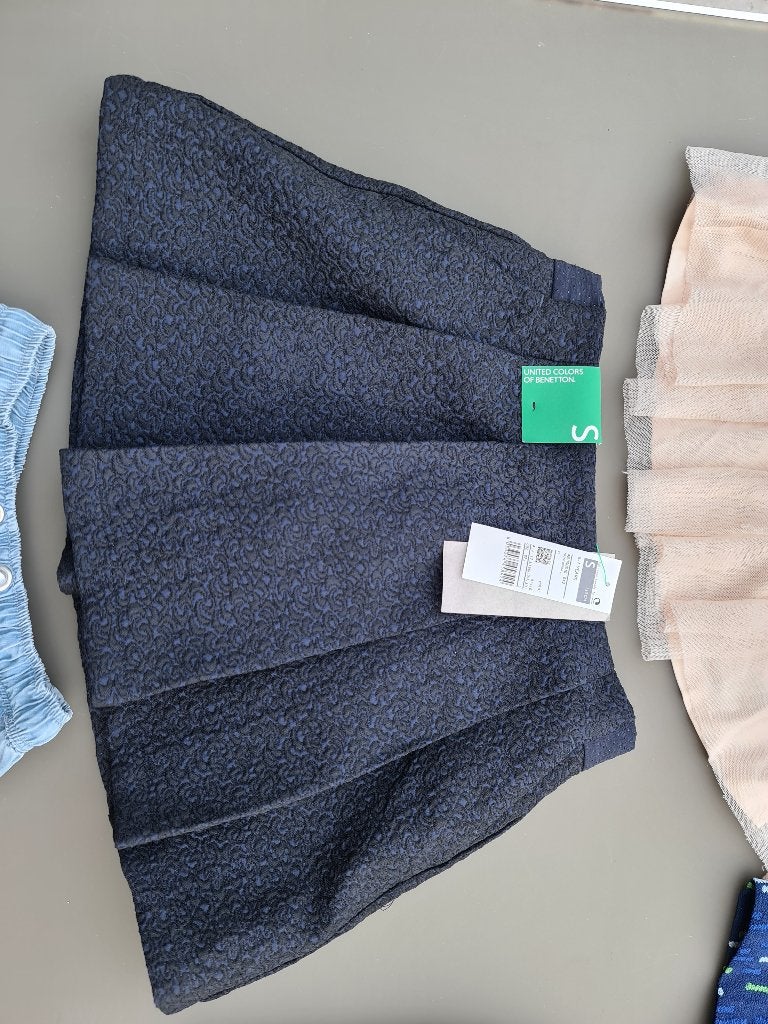 donker blauwe rok, United Colors of Benetton, 120  NIEUW, Kinderen en Baby's, Kinderkleding | Maat 116, Ophalen, Zo goed als nieuw