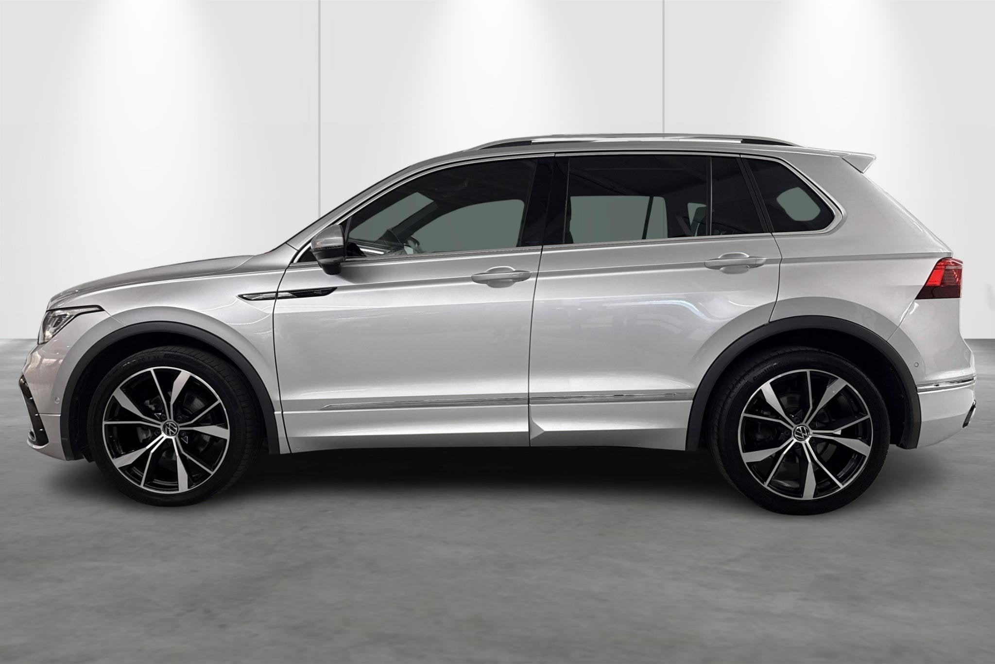 Volkswagen Tiguan 1.5 TSI 110kW DSG R-Line, Auto's, Stof, 110 kW, 4 cilinders, 5 zetels