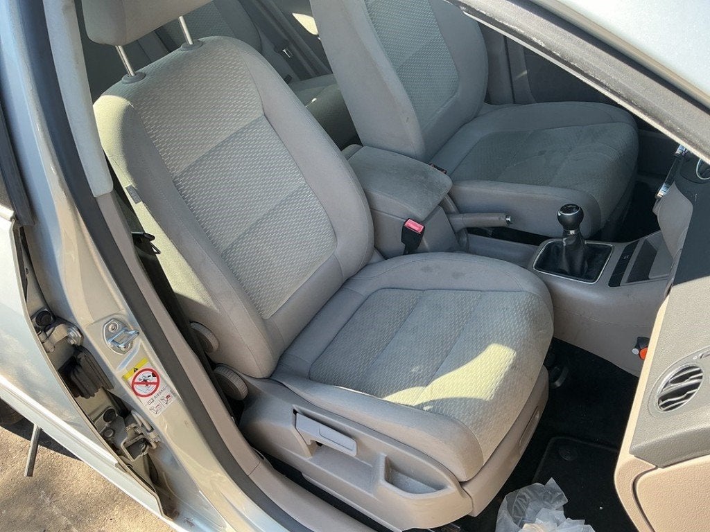 STOEL RECHTS VOOR Volkswagen Golf Plus (5M1 / 1KP), Gebruikt, Volkswagen, Volkswagen AG, Kundenbetreuung@volkswagen.de
