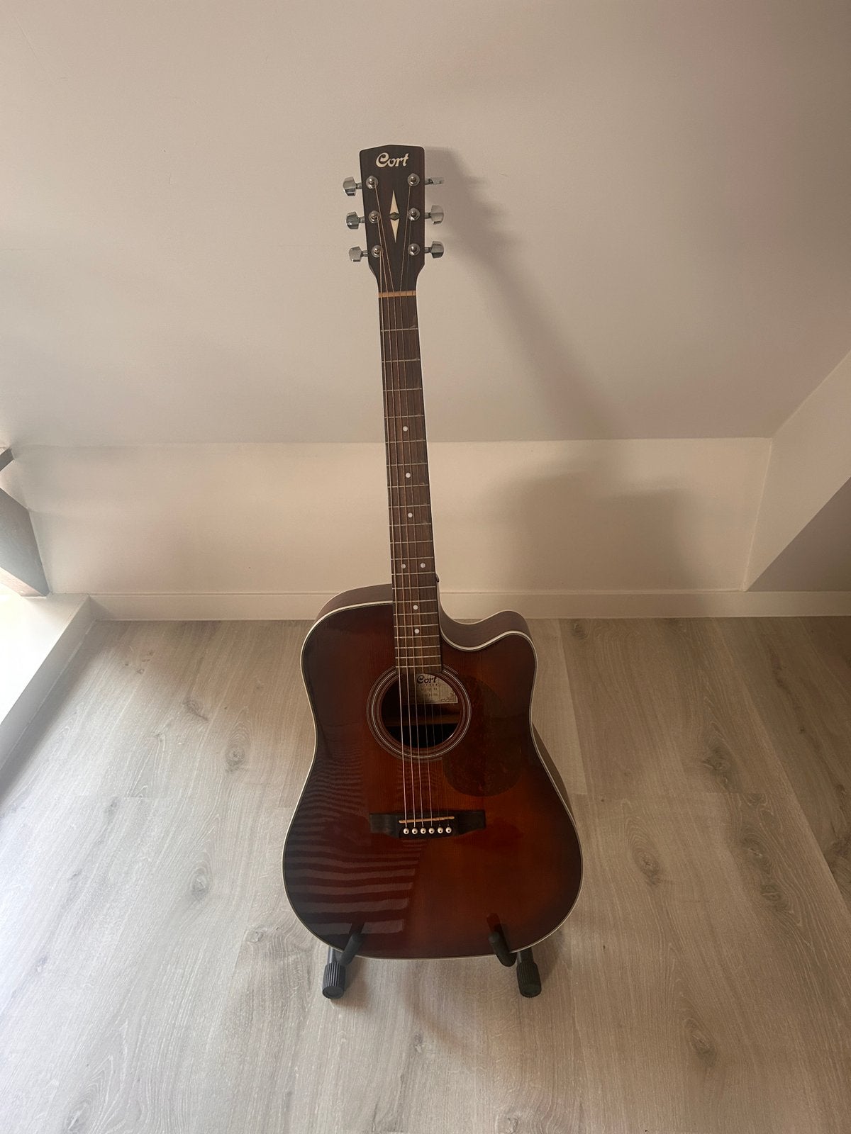 Gitaar Cort + rugzak, Ophalen, Zo goed als nieuw