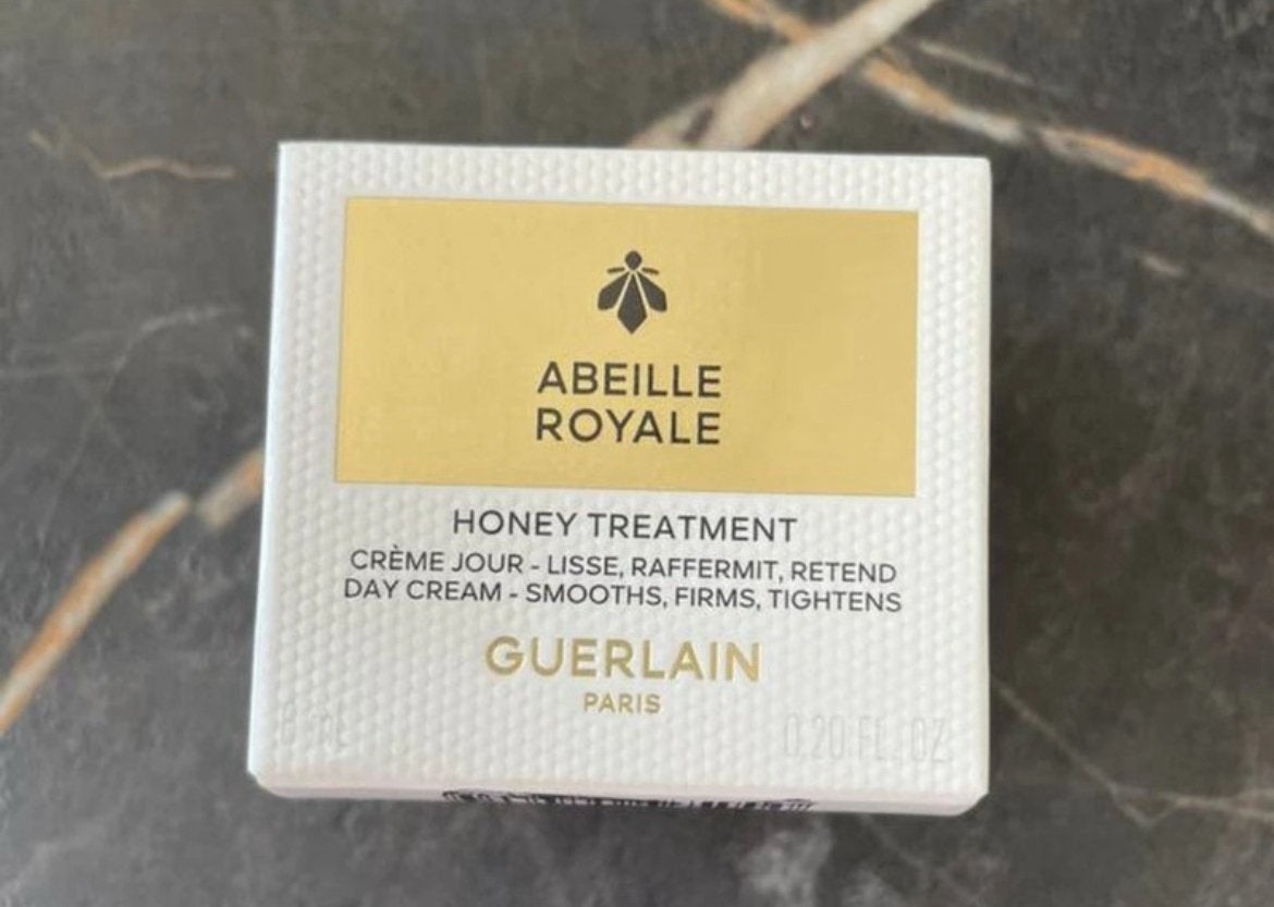 Guerlain Abeille royale crème de jour au miel 6 ml, Bijoux, Sacs & Beauté, Enlèvement ou Envoi, Neuf, Tout le visage, Soins