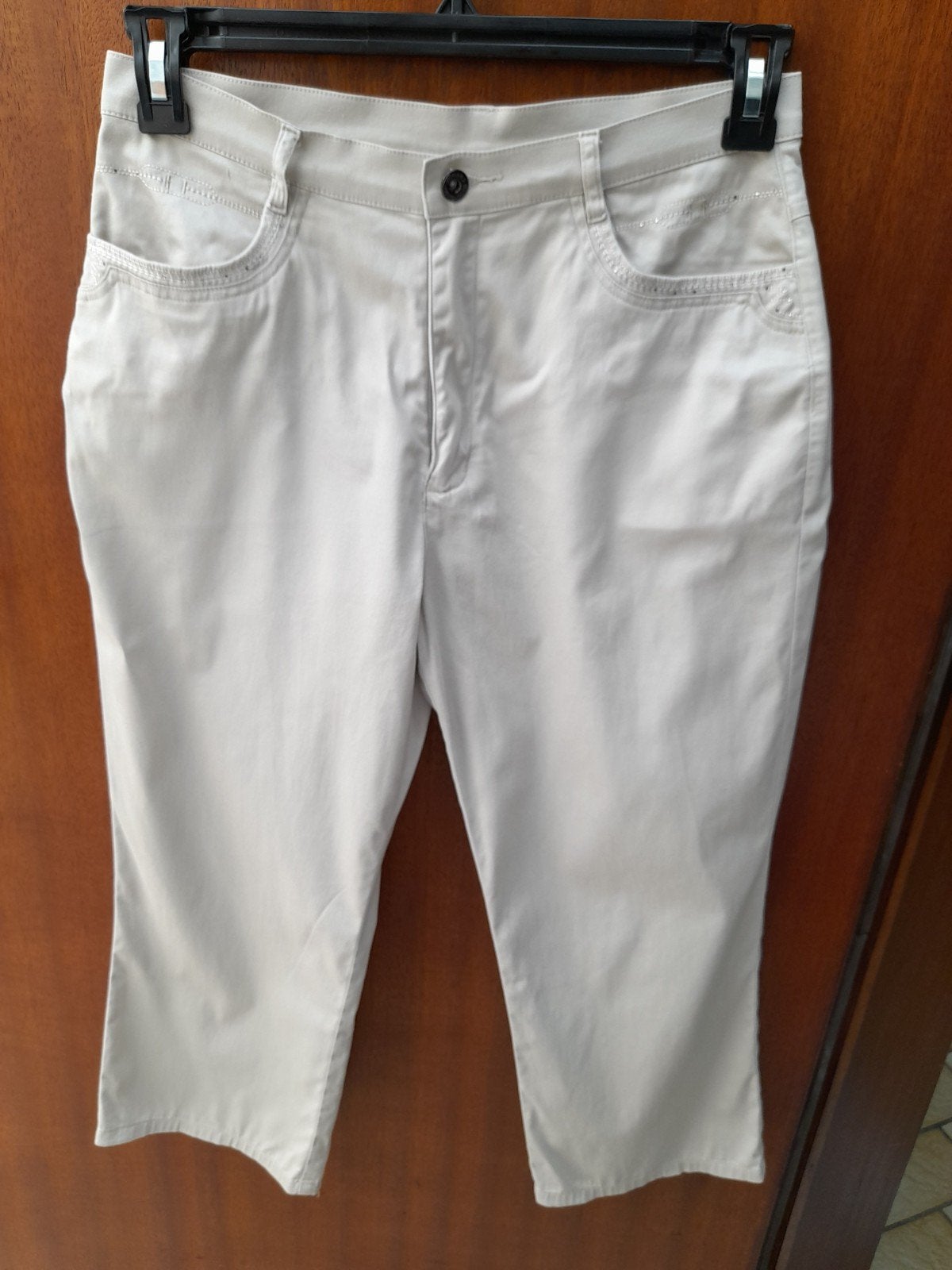 Lichtbeige cropped broek, Kleding | Dames, Broeken en Pantalons, Ophalen of Verzenden, Beige