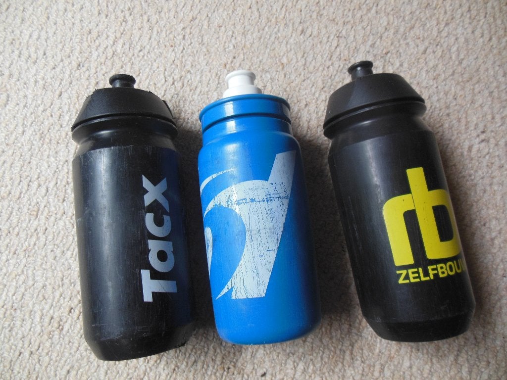 Gratis drinkflessen / bidons wielrenner, Sport en Fitness, Drinkbussen, Gebruikt, Ophalen