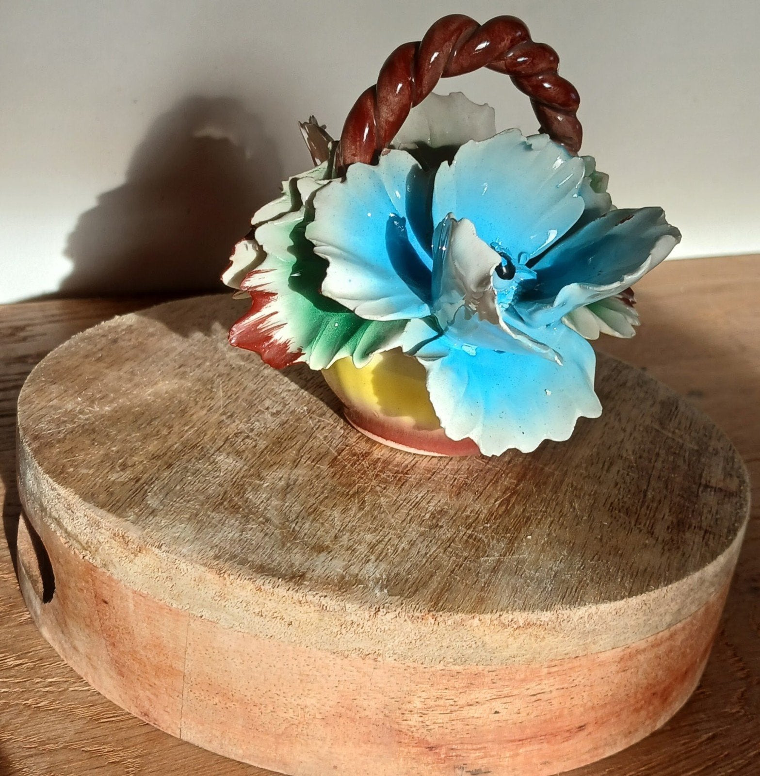 Origineel Capodimonte porseleinen bloemenmandje – Gemerkt, Antiek en Kunst, Ophalen