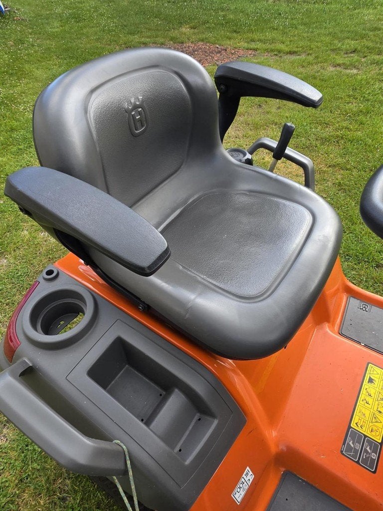 Tondeuse autoportée Husqvarna, Jardin & Terrasse, Tondeuses autoportées, Husqvarna, Enlèvement ou Envoi, Bac de ramassage, 120 cm ou plus