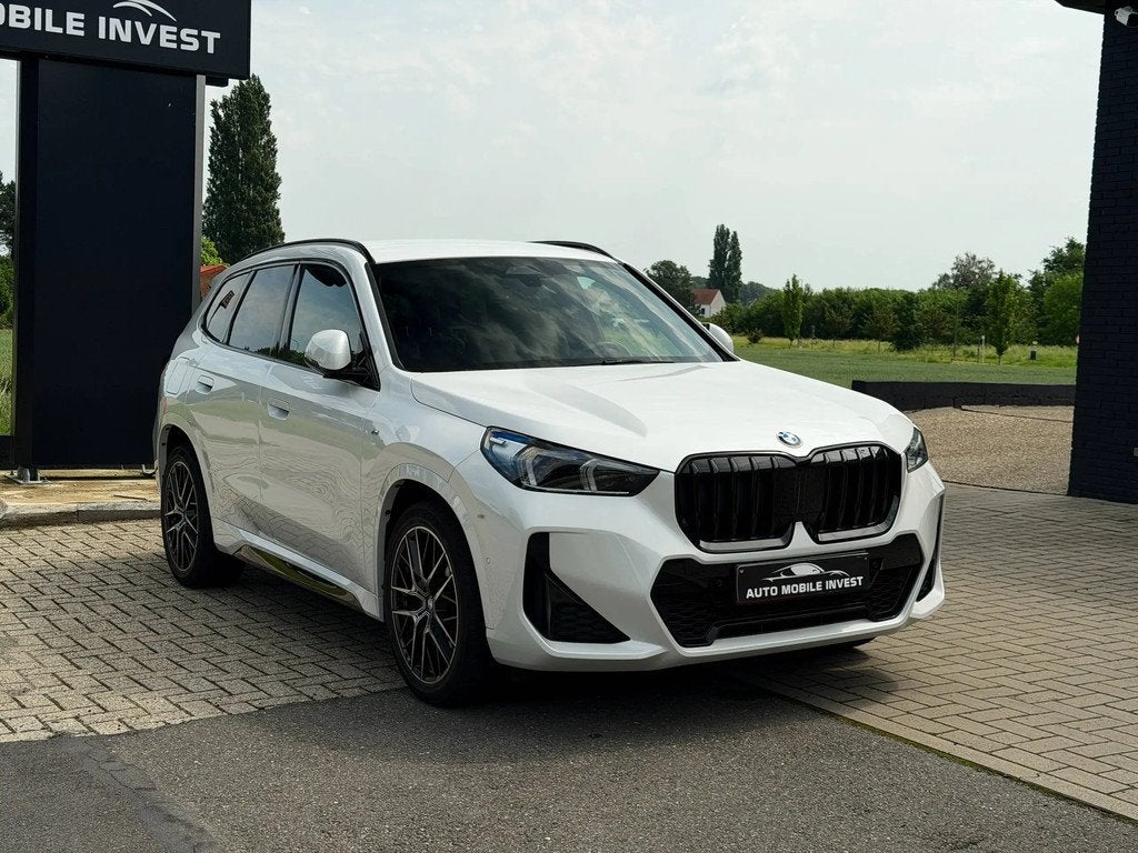 BMW X1 X1 1.5iA sDrive18 M-PACK 0483/47.20.60, Gebruikt, Zwart, Wit, Leder