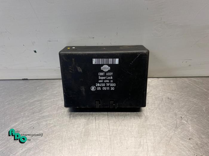 Centrale Deurvergrendelings Module van een Nissan Terrano (T, Gebruikt, -, -, Ophalen of Verzenden