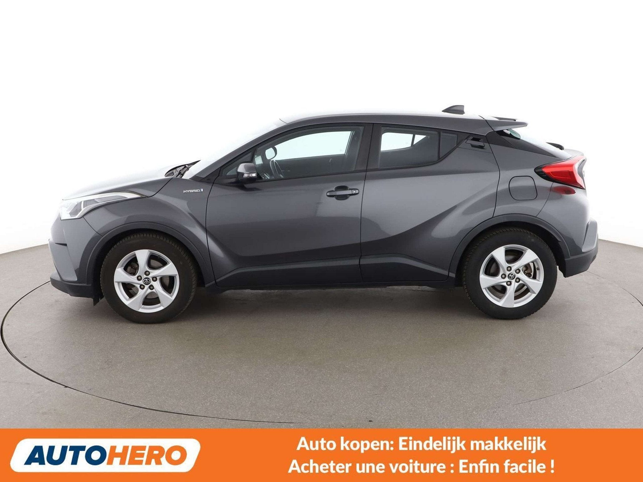 Toyota C-HR 1.8 Hybrid Flow (bj 2016, automaat), Auto's, Toyota, Gebruikt, Zwart, Adaptive Cruise Control, 86 g/km