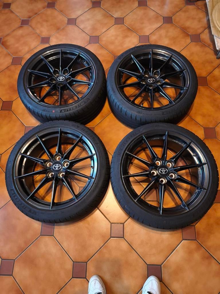 jantes origine Yaris gr track, Auto-onderdelen, Ophalen, 18 inch, Nieuw, Band(en)