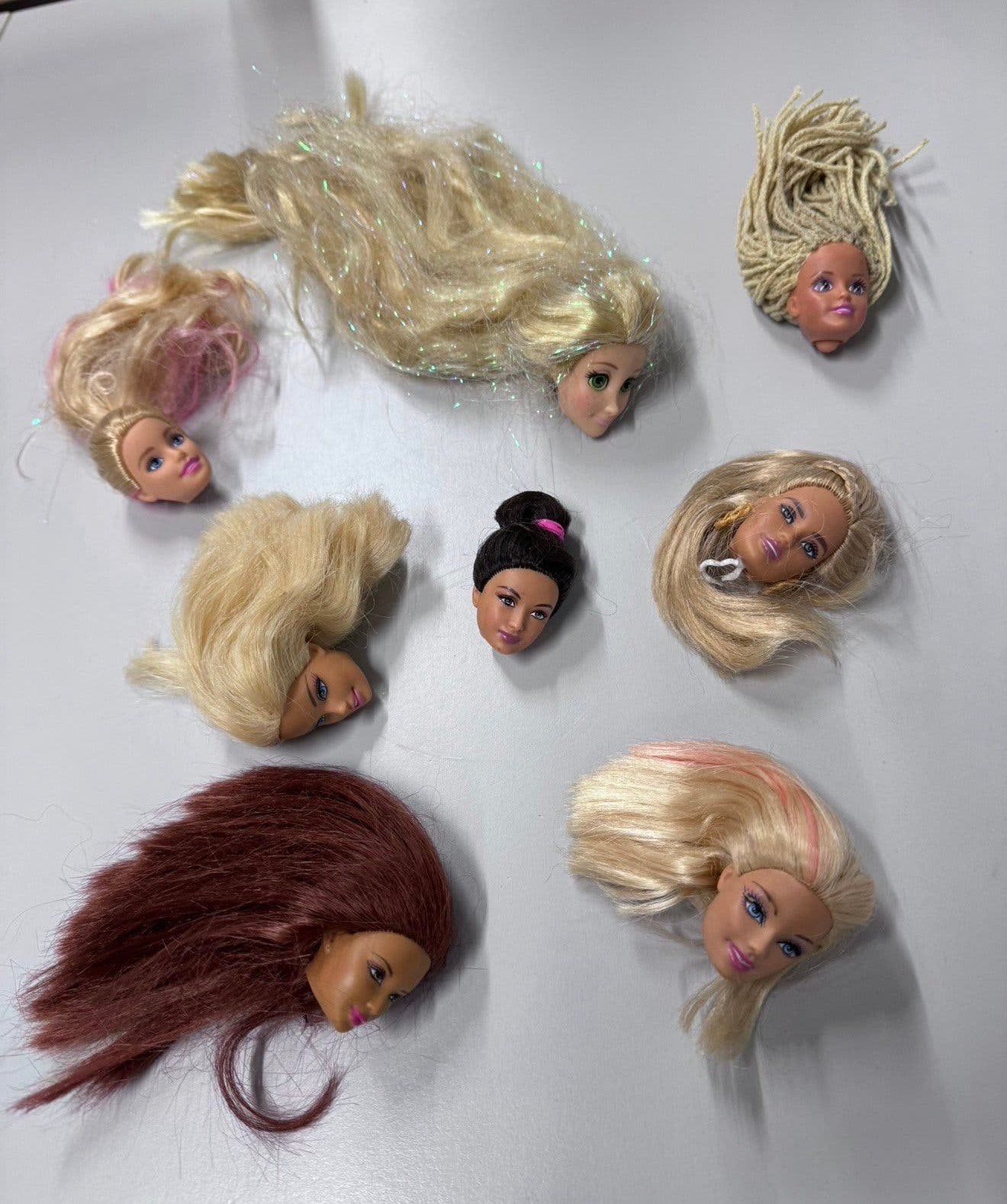 8 têtes de Barbie vintage Mattel avec de beaux cheveux 1998, Collections, Enlèvement ou Envoi, Comme neuf