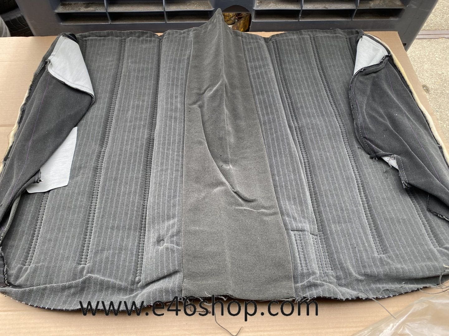 BMW 7 SERIE E32 ACHTERBANK BEKLEDING OEM 52201951315 NIEUW O, Auto-onderdelen, -, -, Nieuw, Ophalen of Verzenden