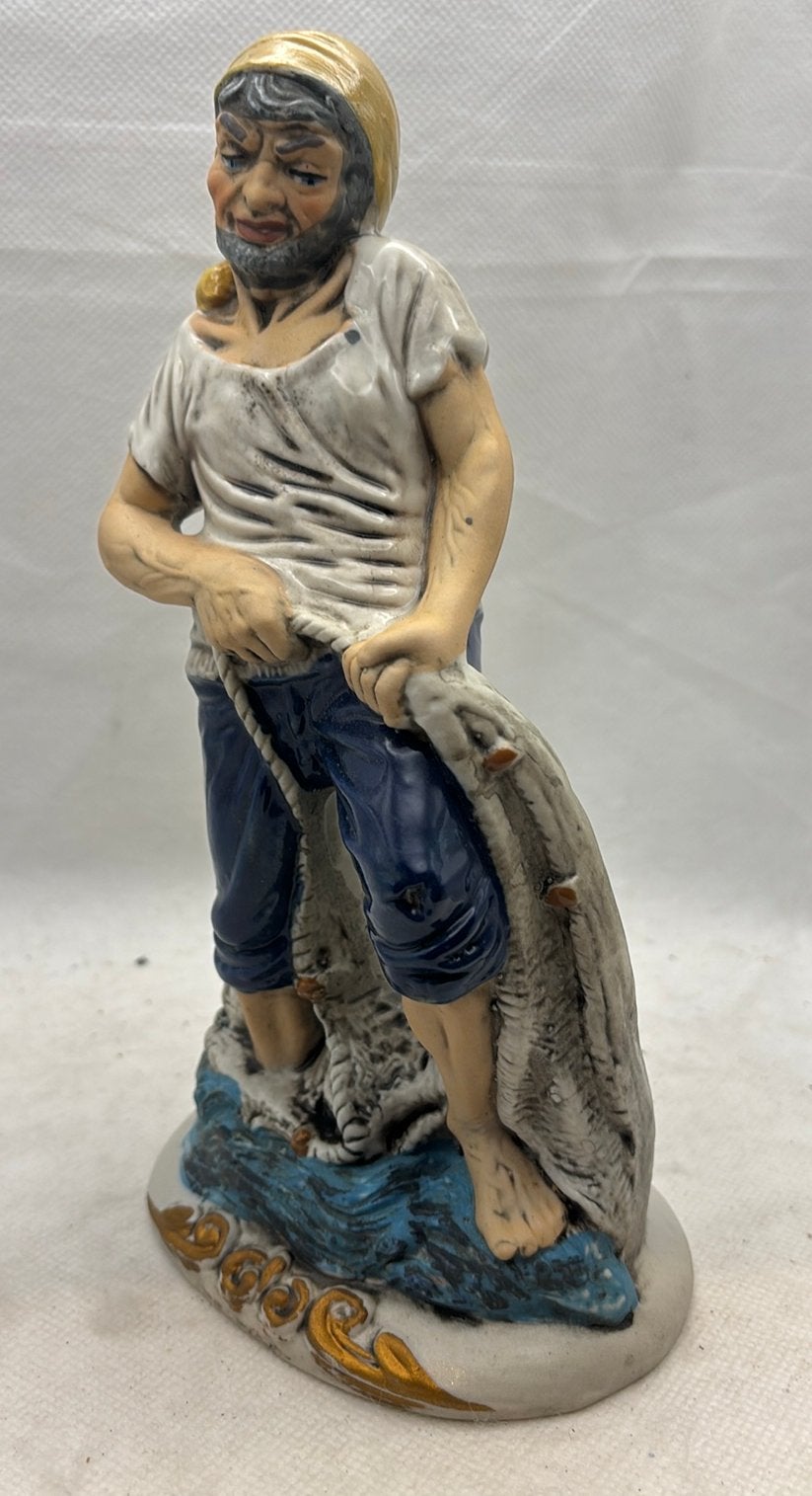 Vintage Fisherman Figurine Hand Painted Statue 24 cm, Antiquités & Art, Art | Sculptures & Bois, Statue, Enlèvement ou Envoi