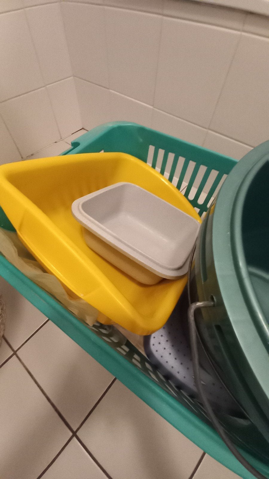 Verschillende schoonmaakartikelen, Ophalen