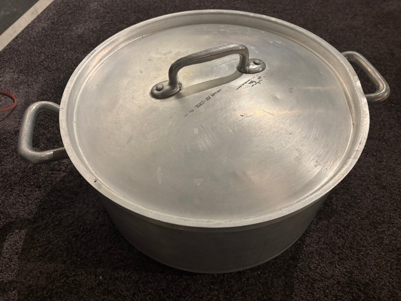 Grande casserole aluminium 40 cm diametre 25cm de hauteur, Maison & Meubles, Enlèvement ou Envoi, Utilisé, Aluminium, Casserole