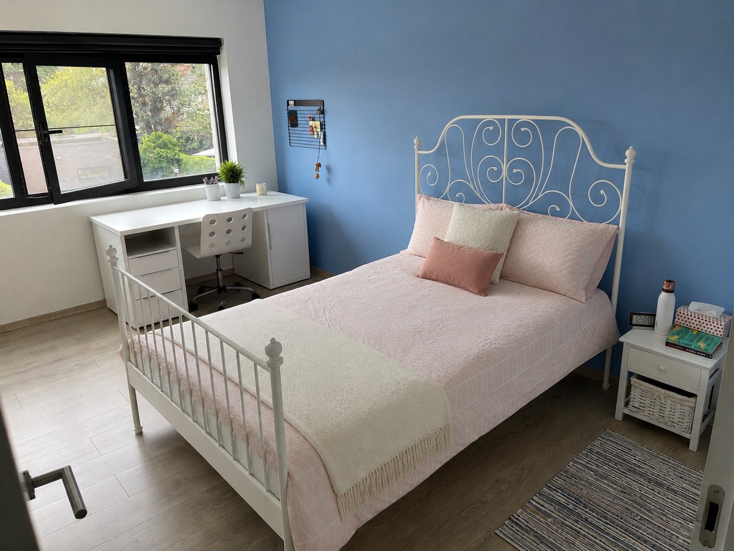 Ikea bed twijfelaar, Ophalen, Wit, Romantisch, 140 cm